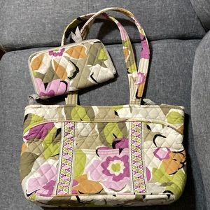 Vera Bradley purse and matching wallet in perfect condition!